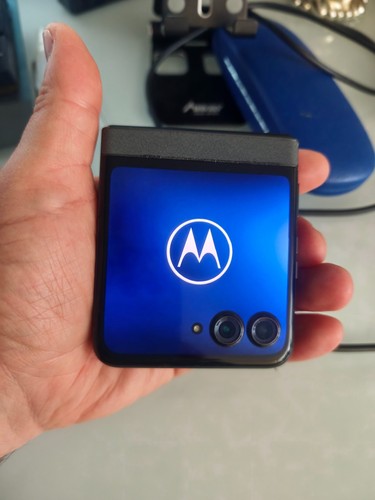 Motorola razr smartphone - razr,